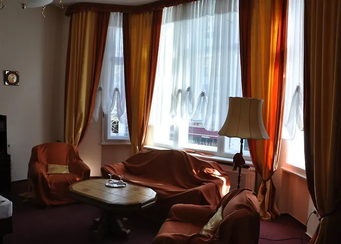 Hotel Pension Savoy Near Kurfuerstendamm Berlin