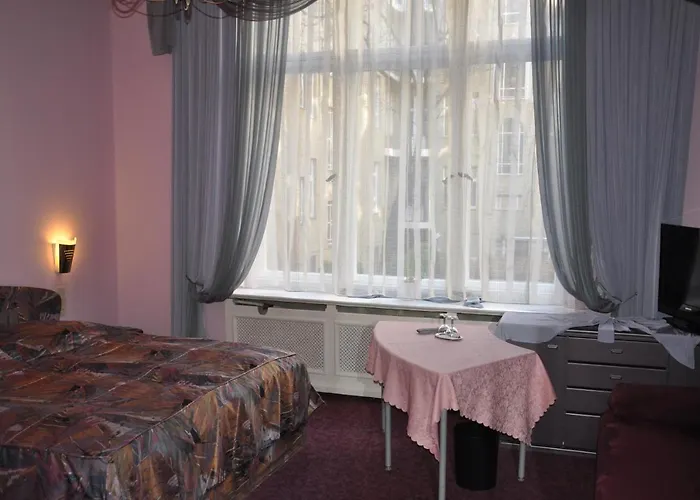 Hotel Pension Savoy Near Kurfuerstendamm Berlin